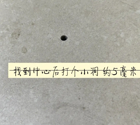 于洪瓷砖空鼓维修公司专业解答在瓷砖铺贴过程中，如果砂料搅拌不均匀，将会带来以下问题